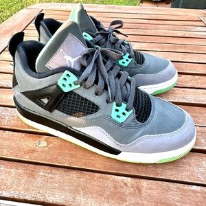 Jordan 4 green glow kids GS size 5.5Y style# 408352-003